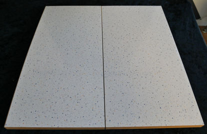 Billede af Køkken Bordplade - lys sandfarvet, meleret - 25 x 49,5 cm. (Brugt)
